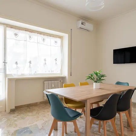 Apartment House Of Vatican Con Netflix E Ac *